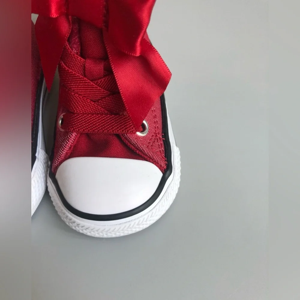 Converse Chuck Taylor All Star Bow Easy On High Top Sneaker Size: US Toddler 3C